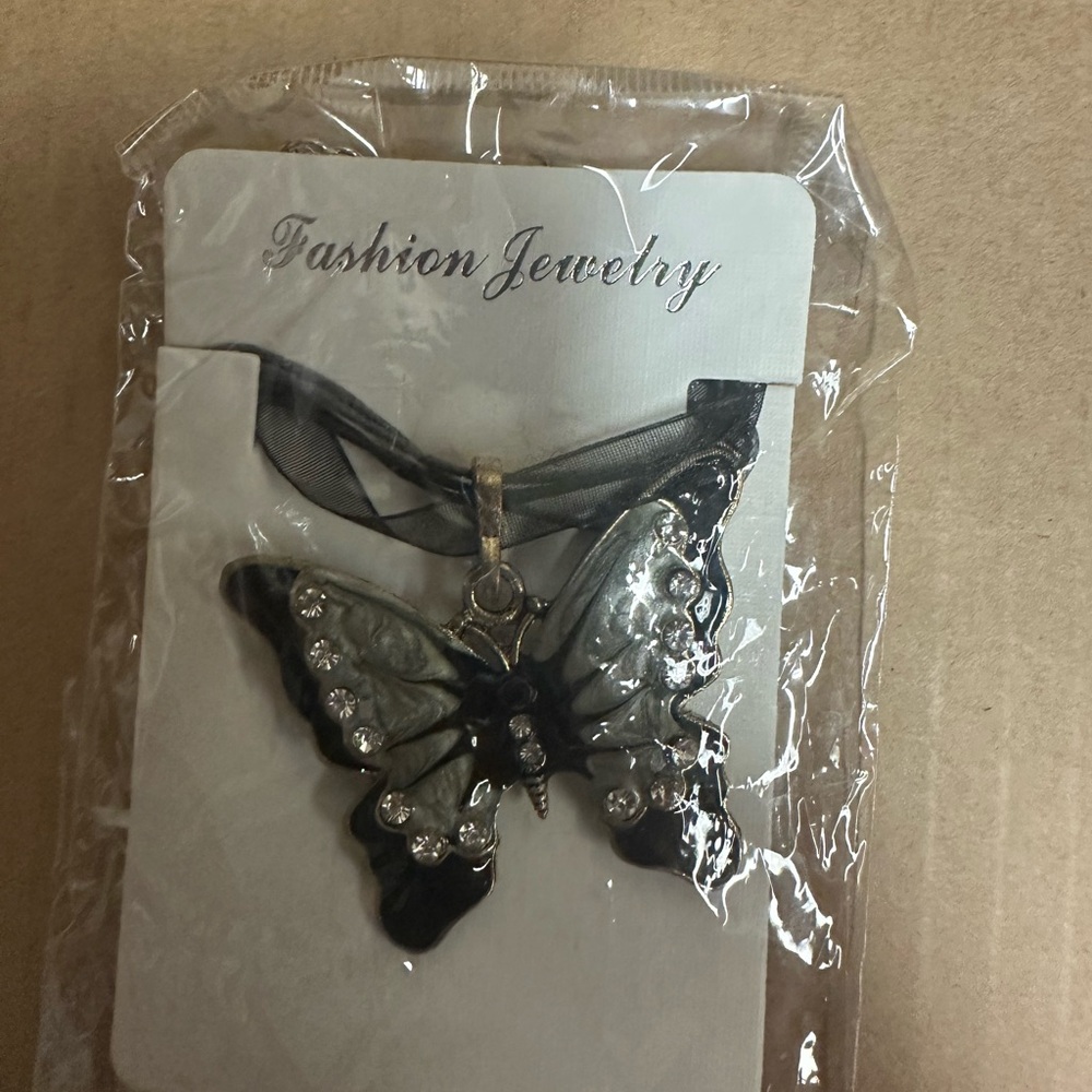 Fashion Jewelry‎ Black and Silver Butterfly Necklace